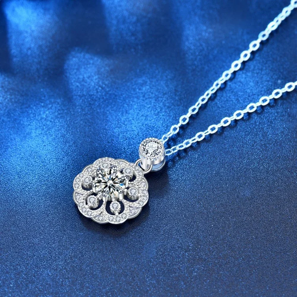 Certified 1/2 ct. t.w. Moissanite Diamond Flower Pendant Necklace NEW